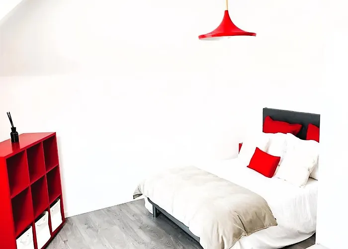 Πανσιόν Aux Couleurs D'alsace 4*